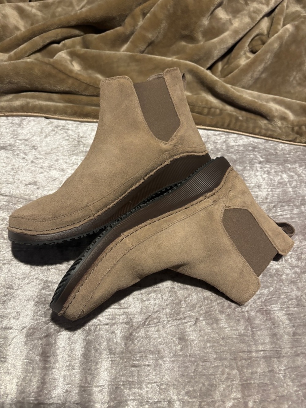 Chaco Men's Size 12 Light Brown Suede Chukka Chelsea Boot - Picture 6 of 11